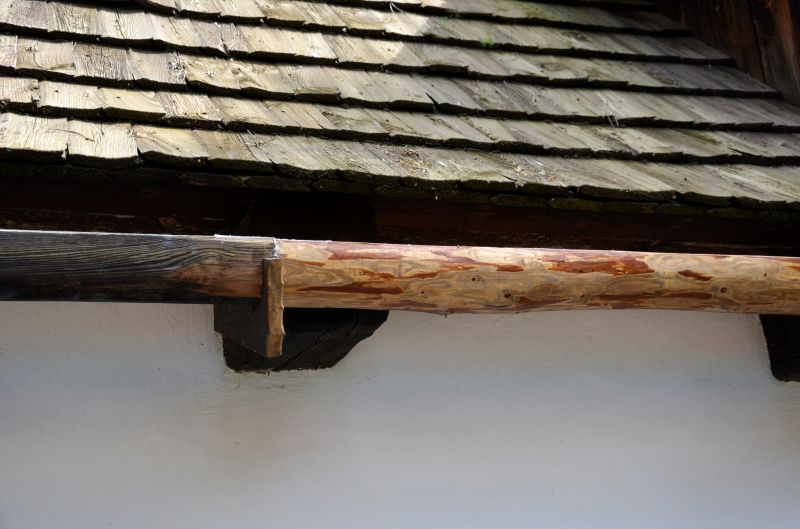 Round Gutters Installation